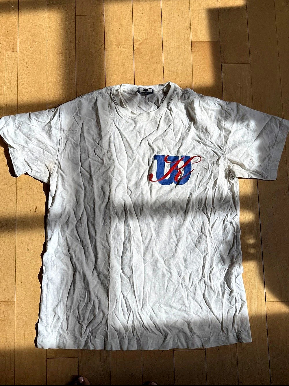 Wilson Short Sleeve Graphic Tee in White